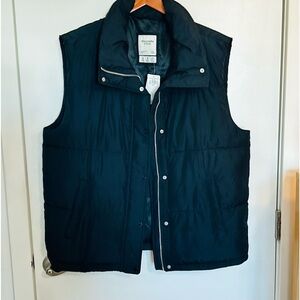 Mens NWT Abercrombie & Fitch Black Puffer Vest Large